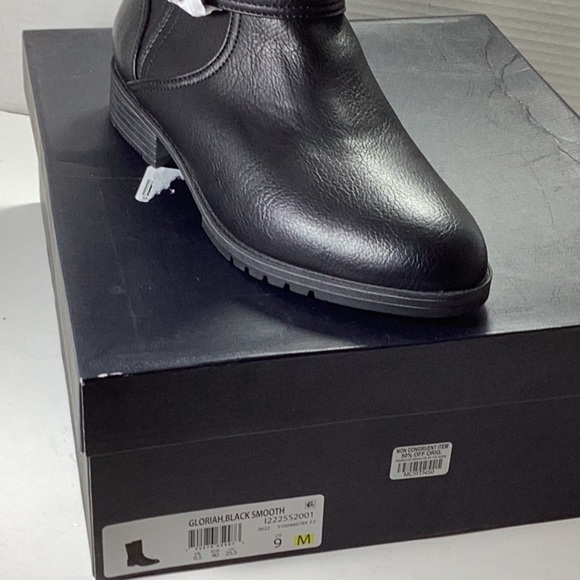 Naturalizer Woman’s Gloriah Black Smooth Boots - Picture 6 of 6